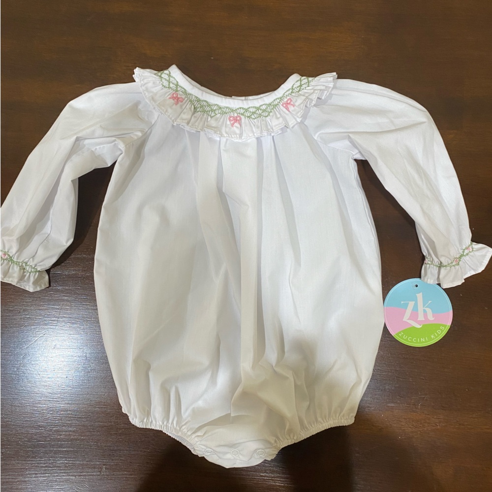 NWT Zuccini Kids Smocked Cute 1 piece outfit White Pink Bows Neck Decor
